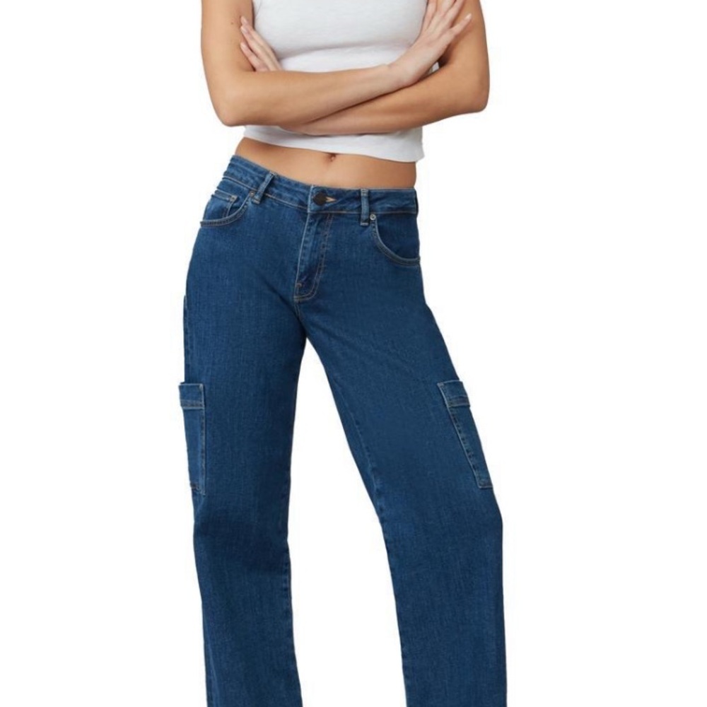 Lola Phoenix relaxed mid rise, wide leg, cargo jeans